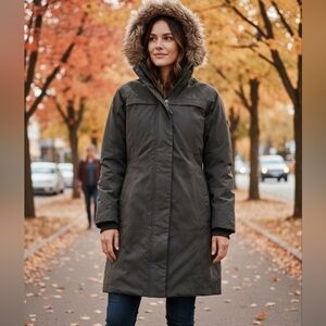 The North Face Women's Khaki Winter Coat Size Small Snow Jacket